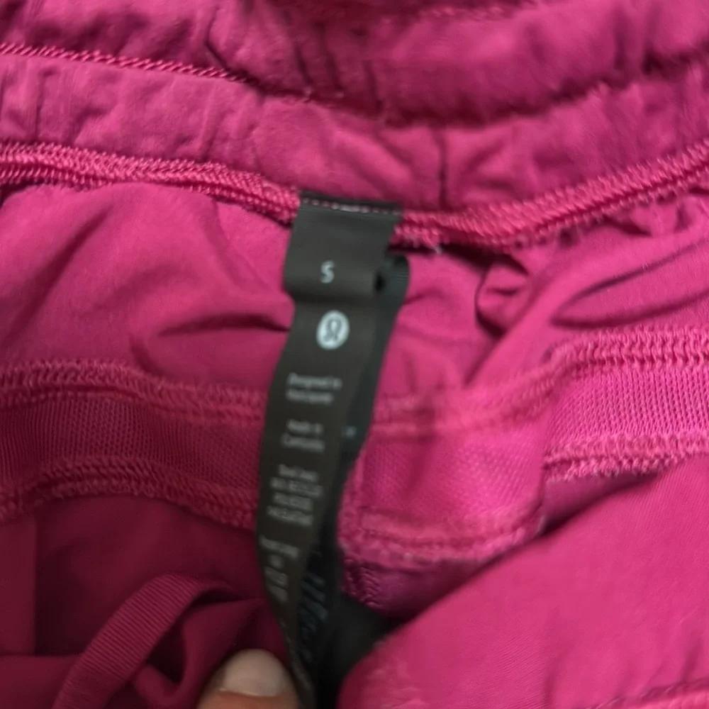 Lululemon Shorts small